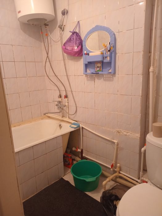2 ух квартиру продаётся 4ти этажа.