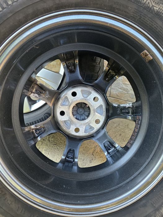 Продавам ОРИГИНАЛНИ Джанти+гуми 15 ' цола 5x112 57,1 Audi a4,a6,a8 Pasat 4,5. 6,5J ET45
