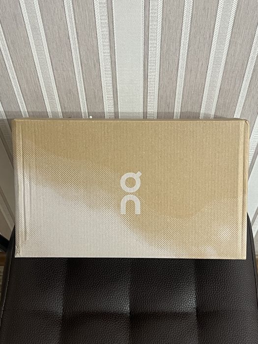 Кроссовки on cloud(oc)