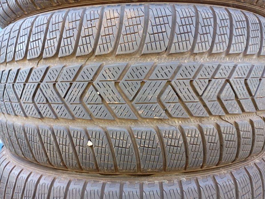 Anvelope 255/45/20 Pirelli