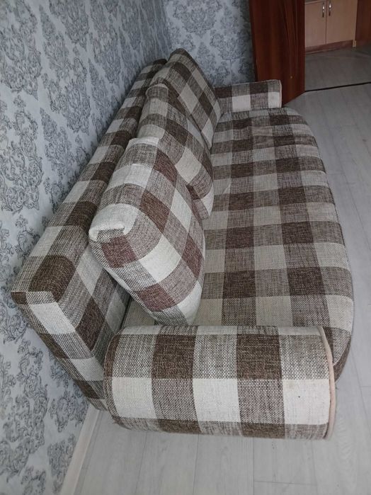 продам  диван   б\у состояние   хорошее
