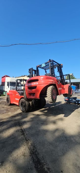 Вилочный погрузчик 10 тонн кара 10тонн