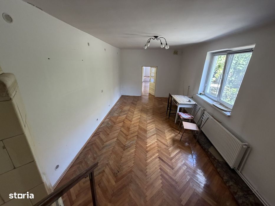 Spatiu comercial de inchiriat  langa MISAKI / GLOW ARTIST SALON