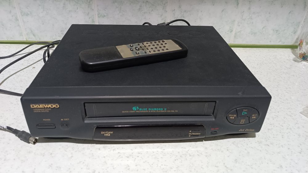 видеомагнитофон Daewoo, модели DV-F24W