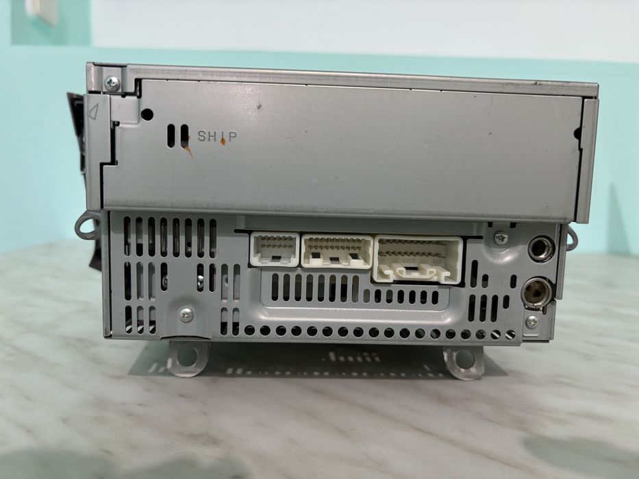 Продам автомагнитолу в хорошем состоянии.