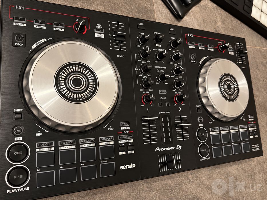 Продаю Pioneer DDJ - SB3