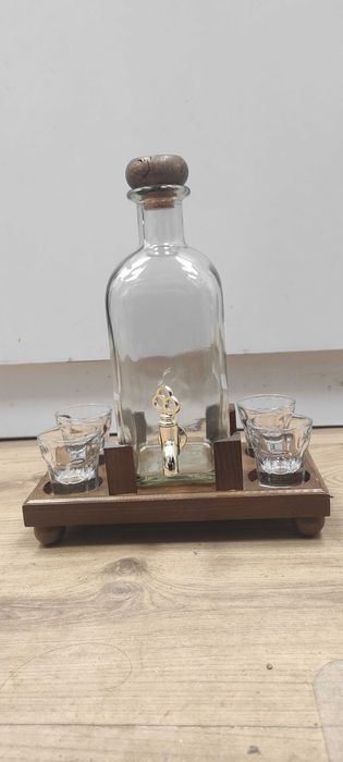 Комплект бутилка с шотове