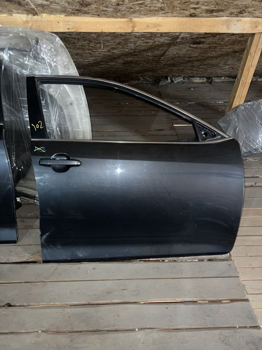 Toyota камри 50 двери