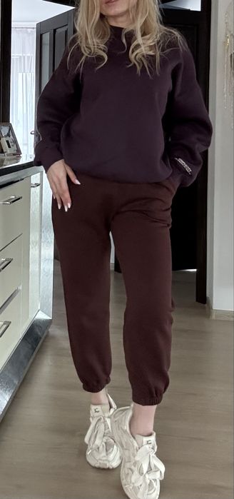 Pantaloni trening ASOS maro, mărimea XS
