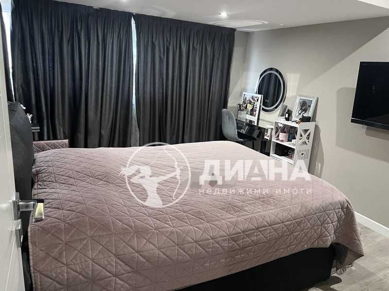 Продава се Тристаен апартамент в Пловдив, Център - 100 кв.м за 2200 €/кв.м - Снимка #5