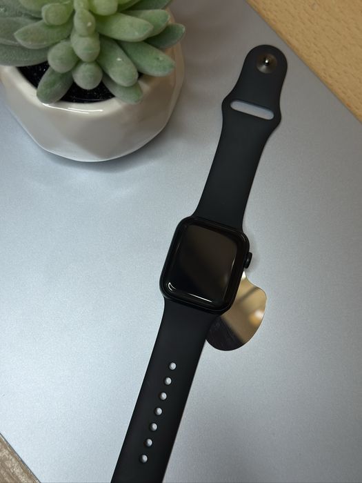 Apple Watch SE (2nd generation)-2023
