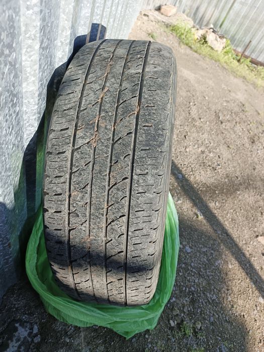 Продам шины 235/60R18