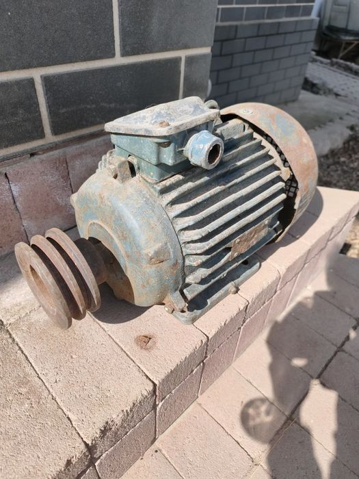 Электро двигатель 3х фазный