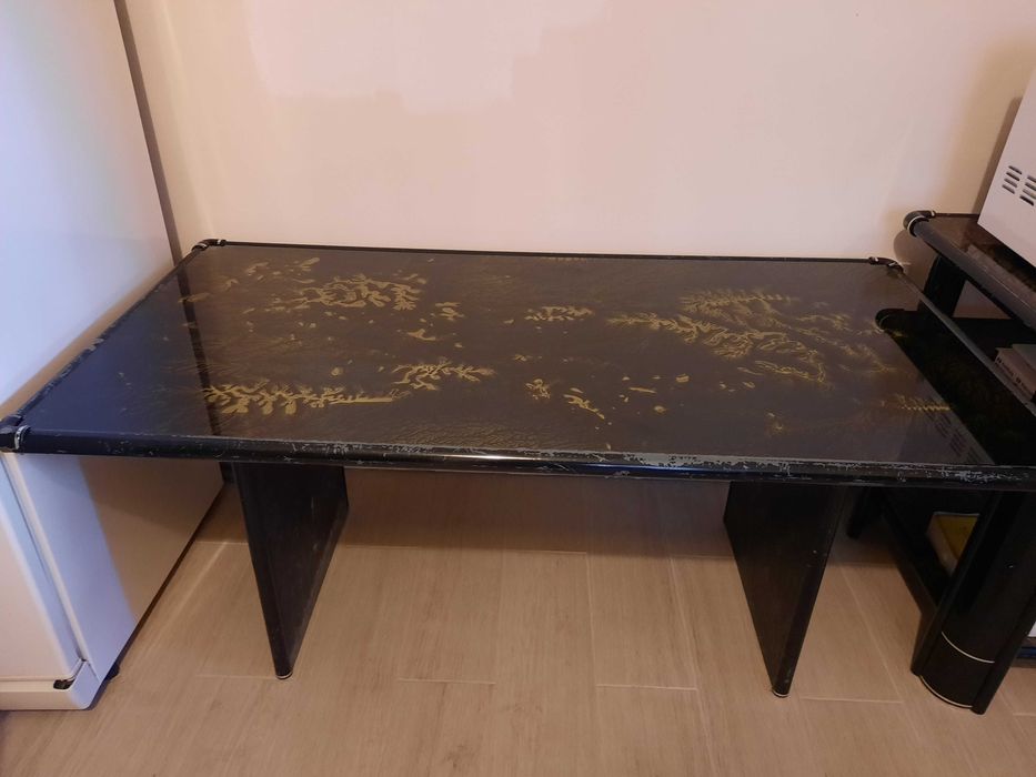 Ефектна холна маса