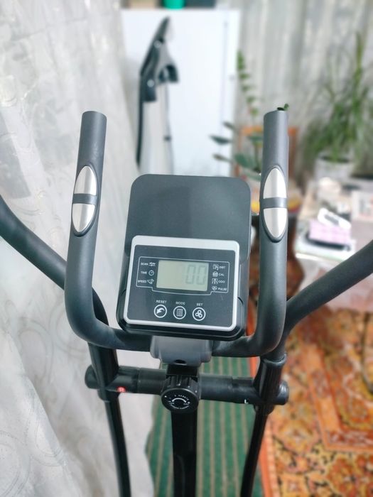 Продам эллиптический тренажёр