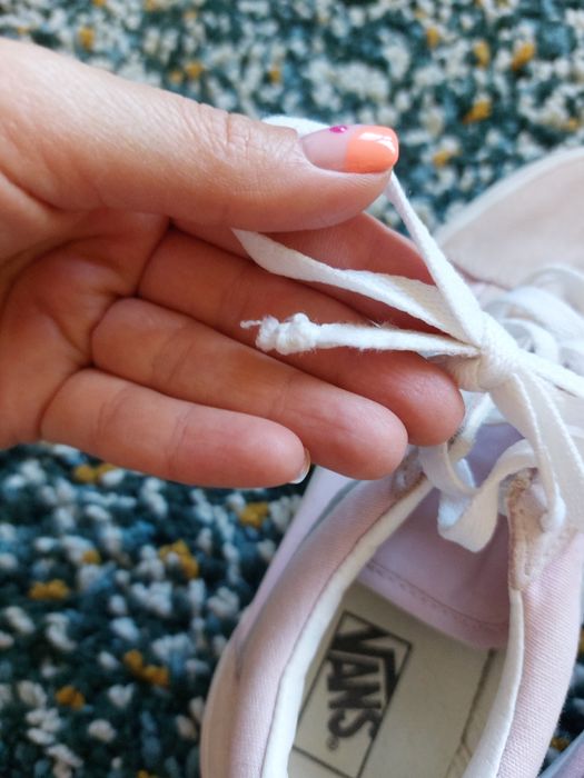 Дамски светлорозови кецове Vans 36.5