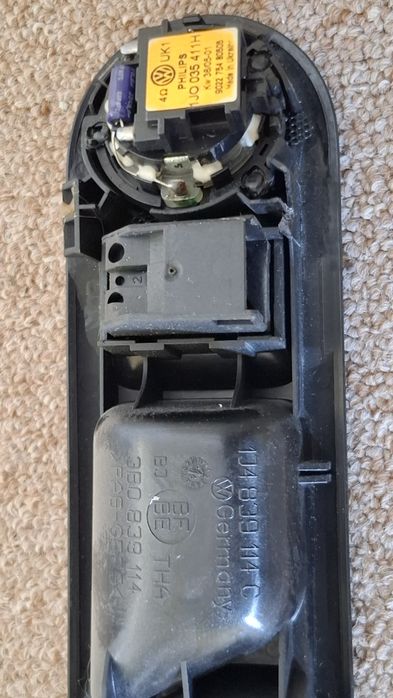 Buton deschidere-închidere geam VW Golf