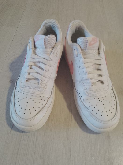 Сникърси Nike  Court Vision 38