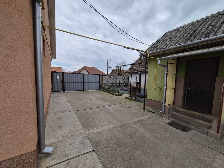Casă de vânzare în Macea (jud. Arad), 2 dormitoare , teren 1400 mp