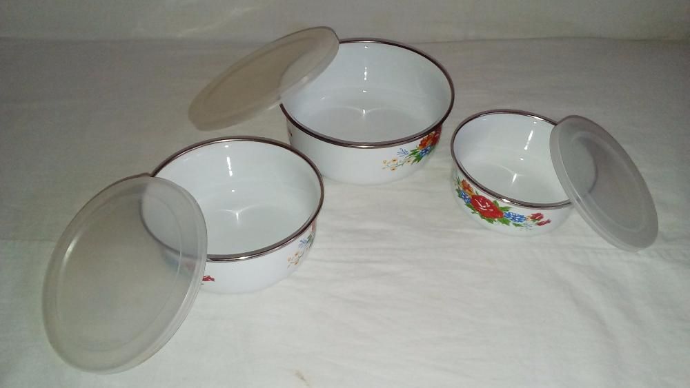 Контейнеры металлические.