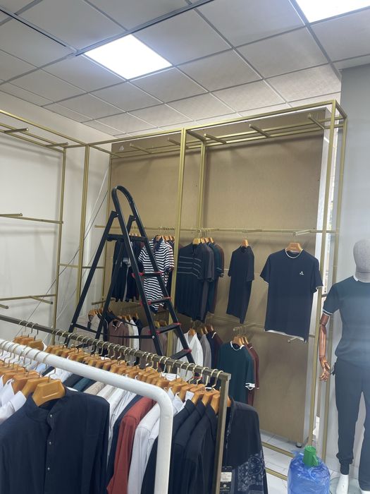 Magazin vetrina sotiladi