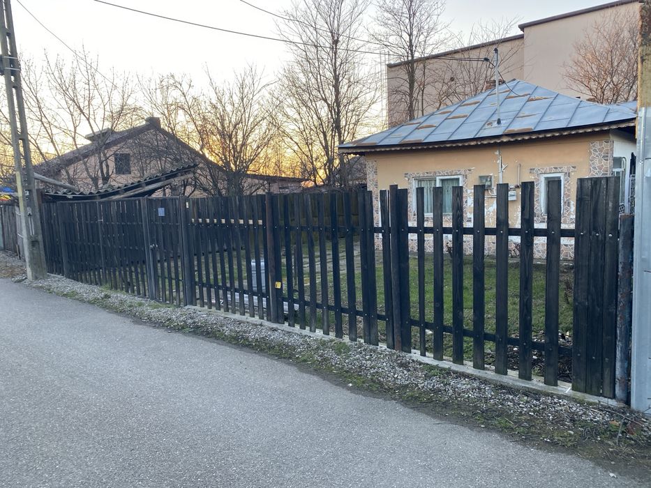 Casă de vânzare Răzvad