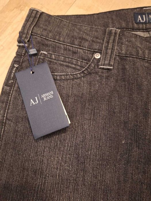 Blugi dama Armani Jeans noi , cu eticheta