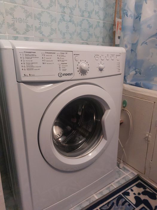Продаю стиральную машину indesit