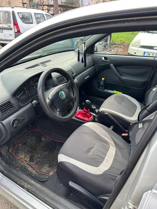 Vand Skoda Octavia 1.4 b euro 4 an 2004