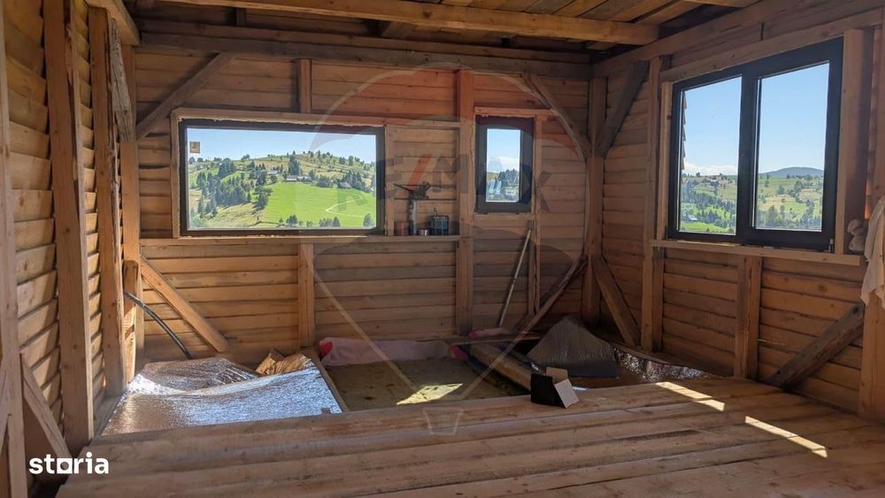 Tiny House-uri in Maguri Racatau. Teren de vânzare cu proiect în curs