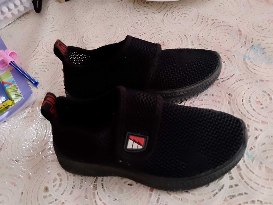 Кроссовки на мальчика