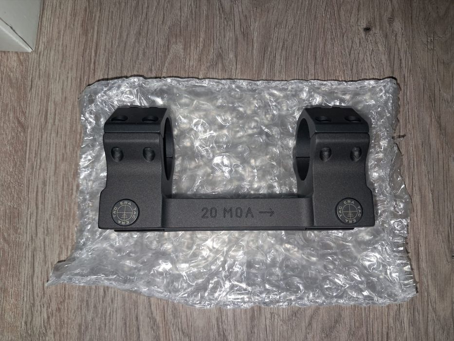 Крепление на бинокль.