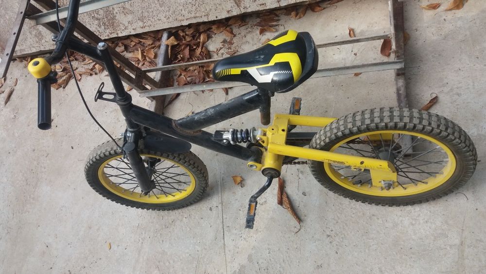 Velosiped.         .