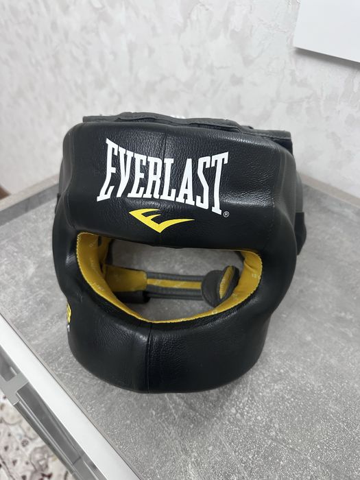 Шлем оригинал для бакса професиональный…………………………………………………………………………..