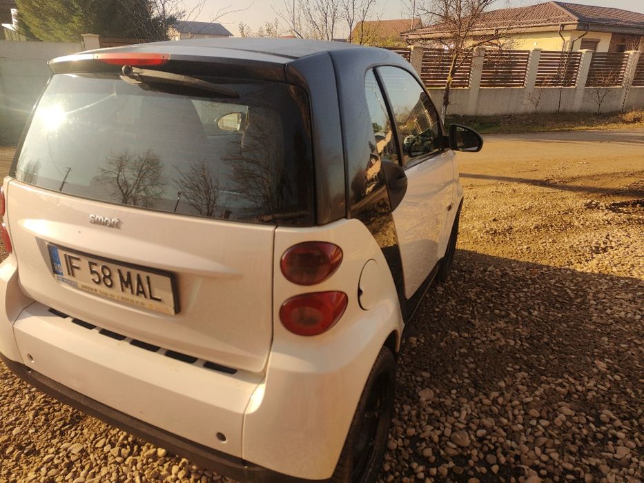 Vând Smart Fortwo 451