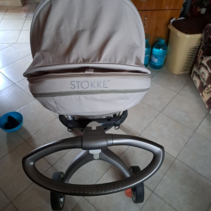 Carut Stokke cu toate accesoriile.