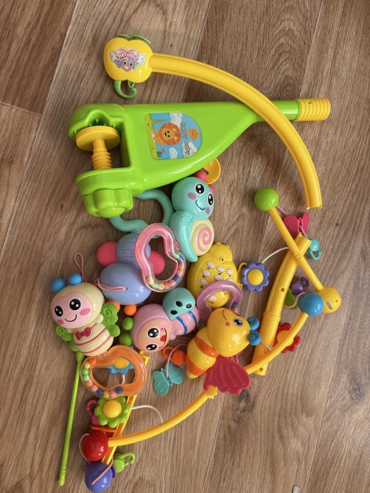 Продам мобиль для новорожденных