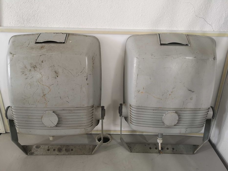 Лампи (големи) 4 бр 250 W