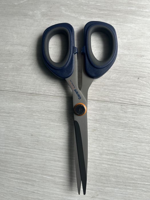 Foarfeca profesionala , otel inox titanizat , 175 mm , made in Germany