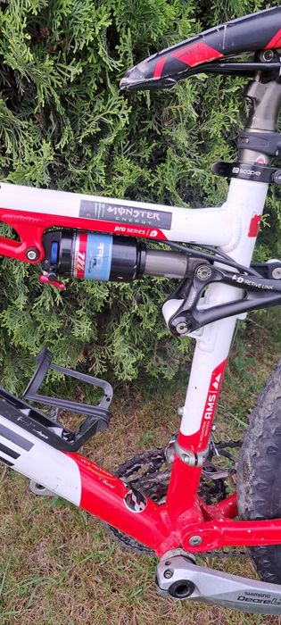 Bicicleta MTB Cube Ams 100