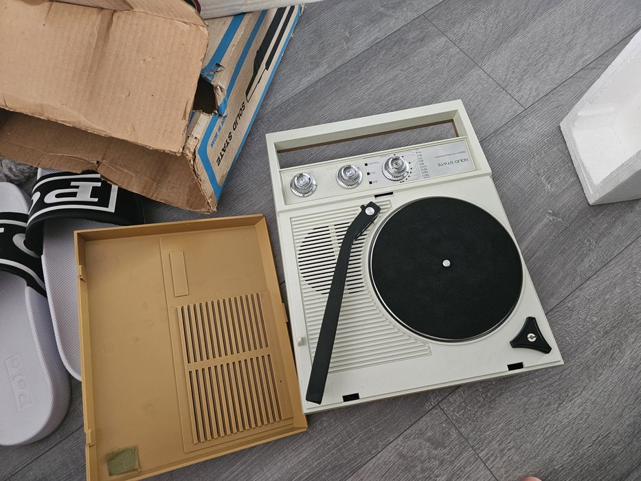 Lulu Monde radio portabil NOU