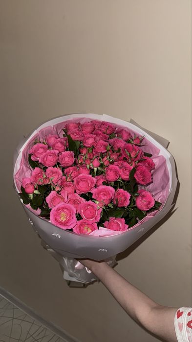 Продам свежий букет кустовых роз