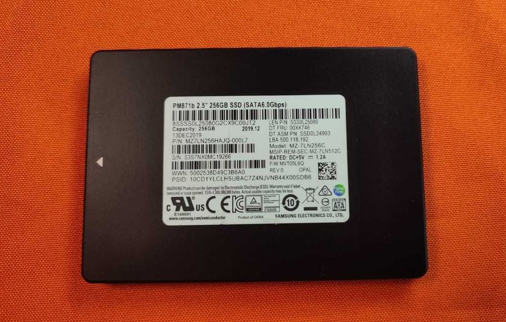 Легендарный SSD Samsung 860 EVO 256 ГБ