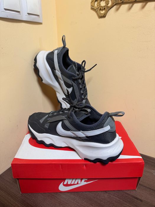 Nike Спортни Обувки TC 7900
