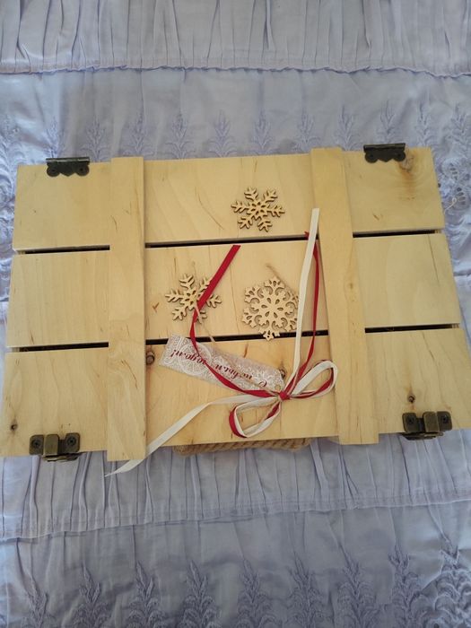 Новогодний  деревянный чемоданчик.