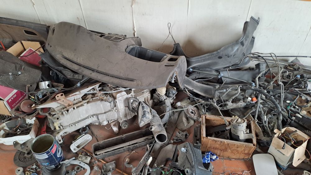 Запчасти на Tayota Chaser 90