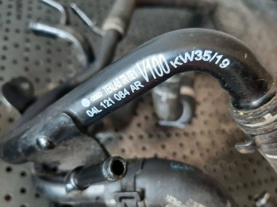 conducta furtunuri apa 2.0 tdi dfg  vw touran 5t1 2016  04l121064ar