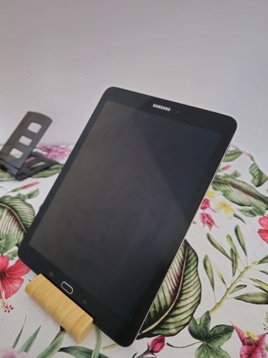 Samsung Galaxy Tab S2 (SM-T813)