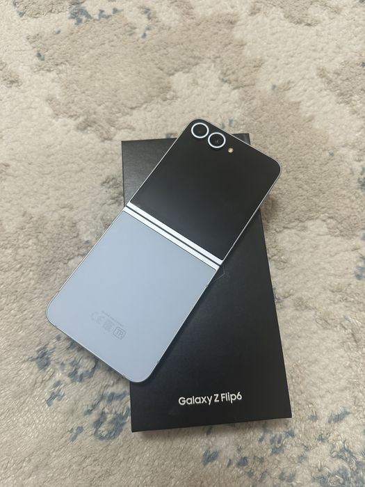 Продам SAMSUNG Galaxy Z Flip 6.
