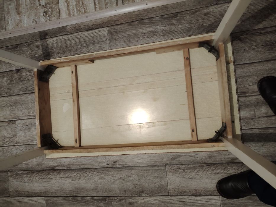 Стол со стульями